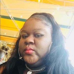 Meet your Posher, Erline